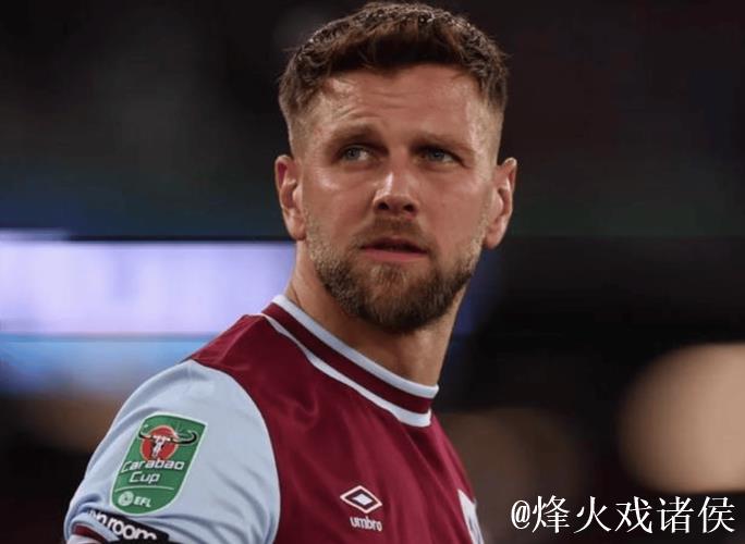 比安津:米兰有意租借菲尔克鲁格,球员想在冬天离开西汉姆 比安津:米兰有意租借菲尔克鲁格,球员想在冬天离开西汉姆