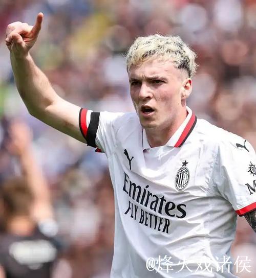 意甲-姆班古拉破门小维阿建功 尤文2-0AC米兰 意甲-姆班古拉破门小维阿建功 尤文2-0AC米兰